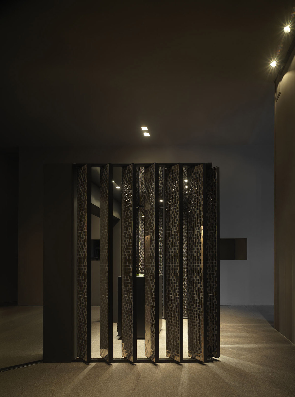 Iris Ceramica - Moving-Fuorisalone